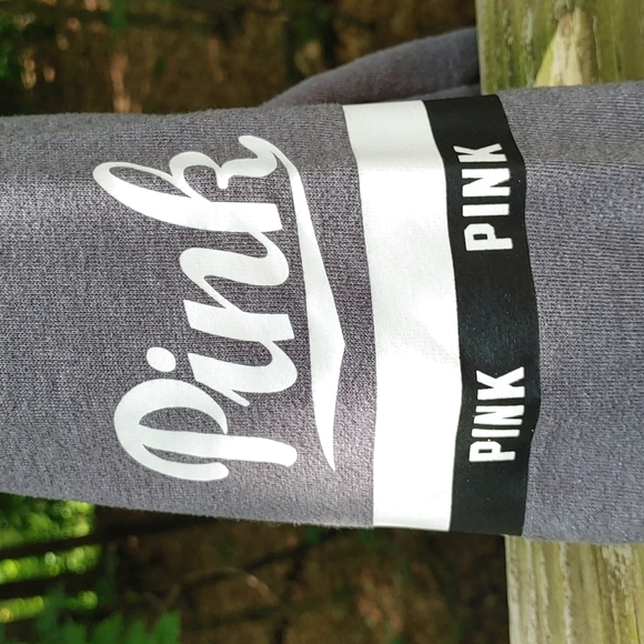 PINK Sweat Shirt - Picture 3 of 4